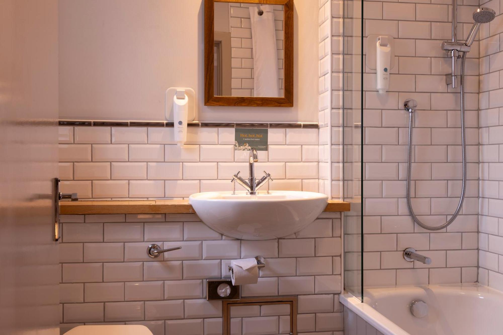 Hotel Greswolde Arms By Chef & Brewer Collection à Solihull Extérieur photo